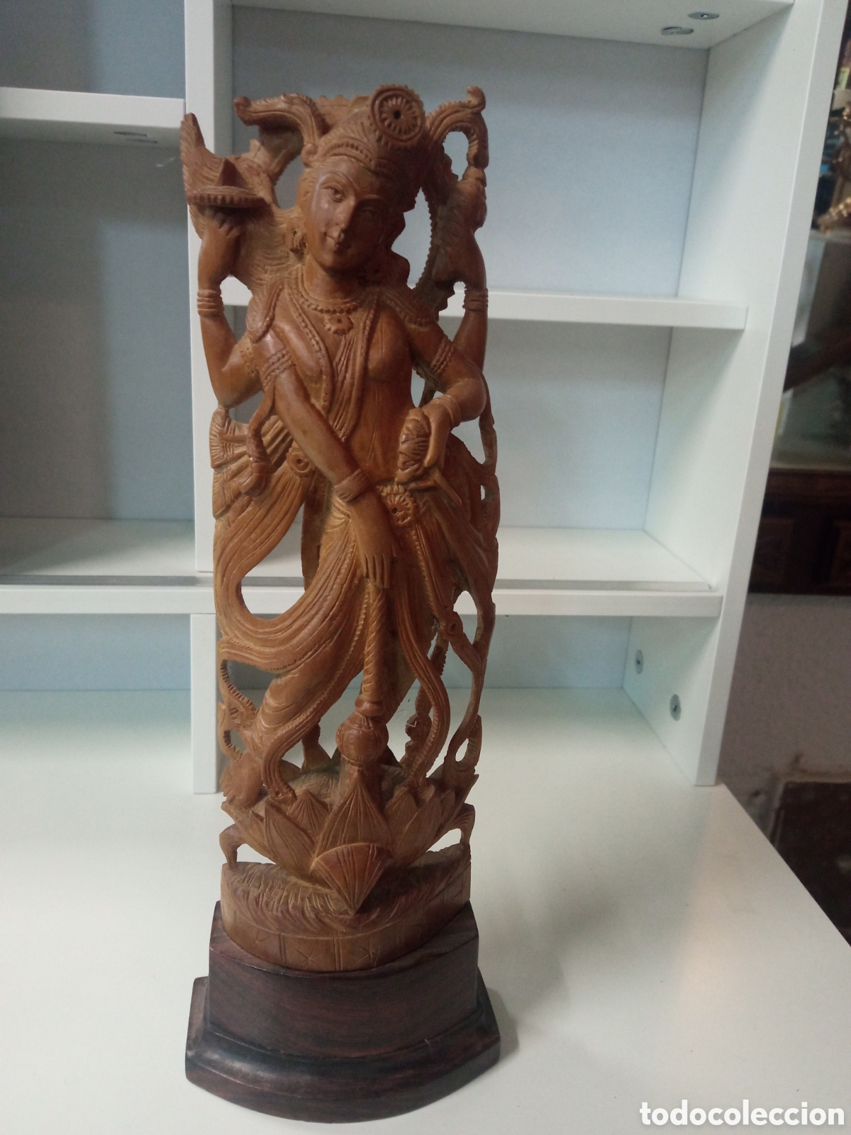 Arte: Magn&iacute;fica talla de madera oriental de 30 cm de altura