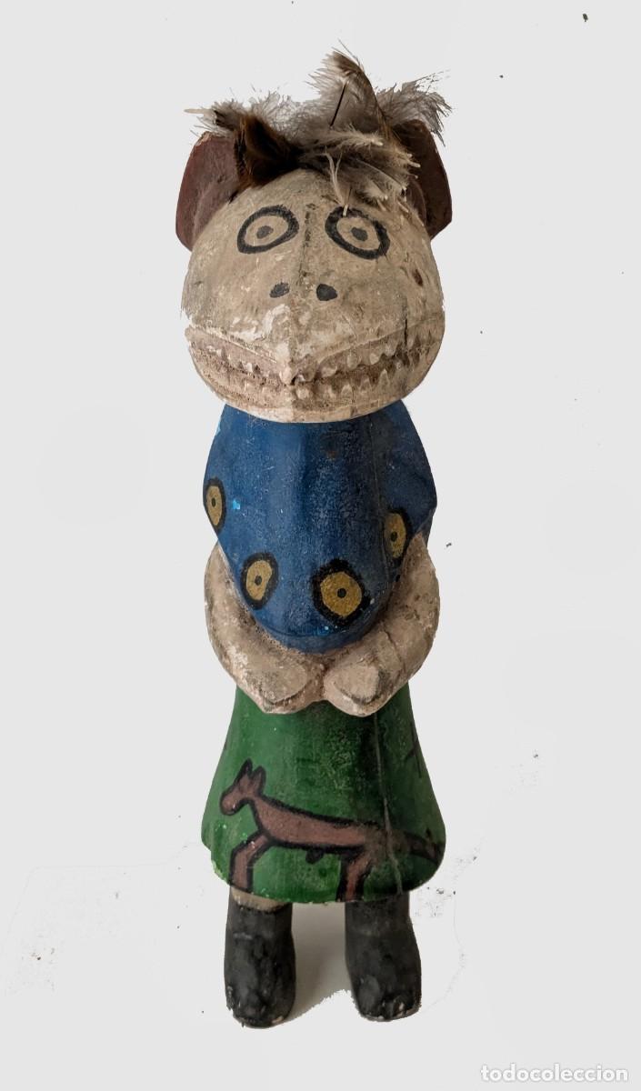 Arte: Kachina Indios Hopi represanta al ogro blanco