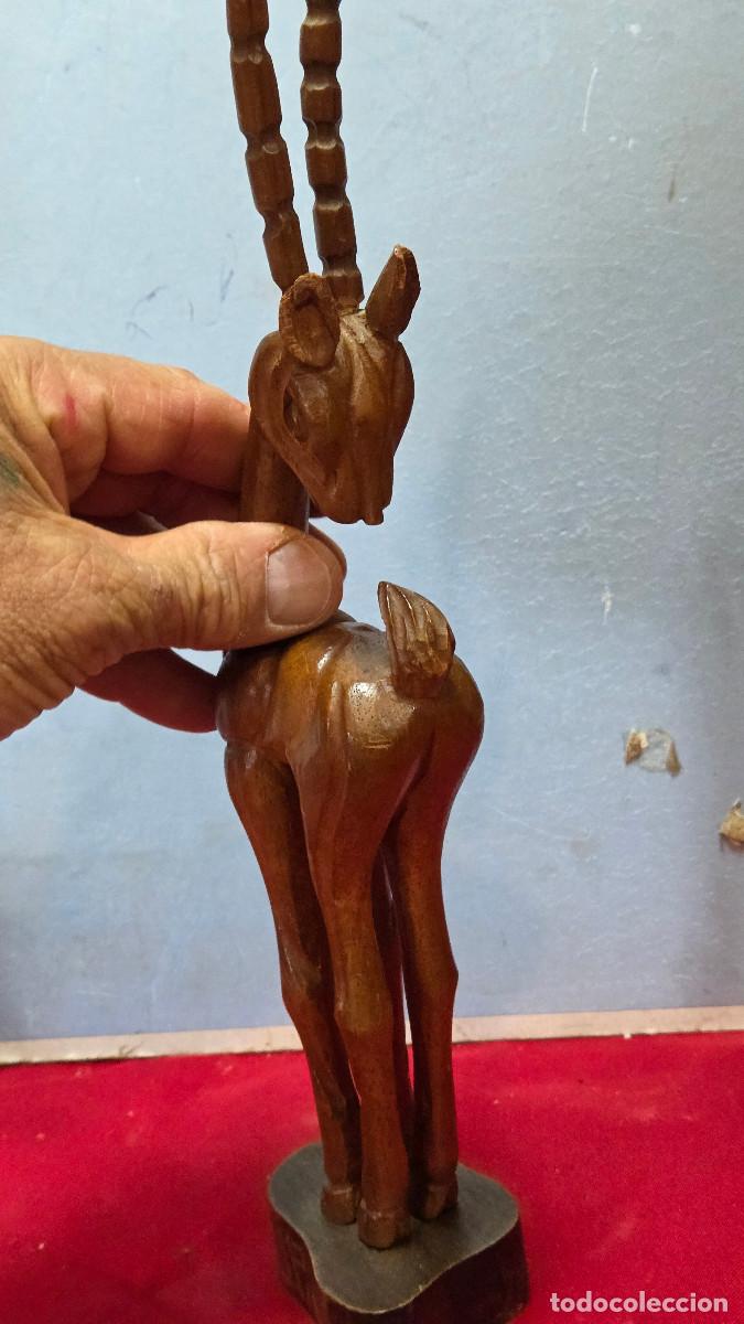 Arte: ciervo de madera arte africano - Foto 5