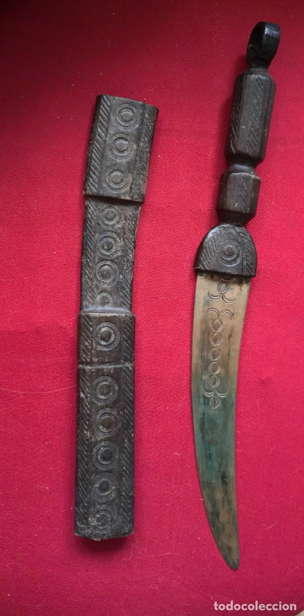 Kunst: artesania decoracion cuchillo o espada corta artesanal Tuareg