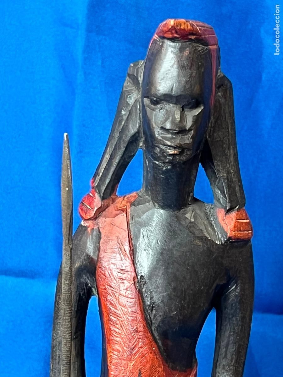 Arte: Antigua Figura de Guerrero Mas&aacute;i en Madera Tallada. Escultura de Arte &Eacute;tnico Africano Vinta