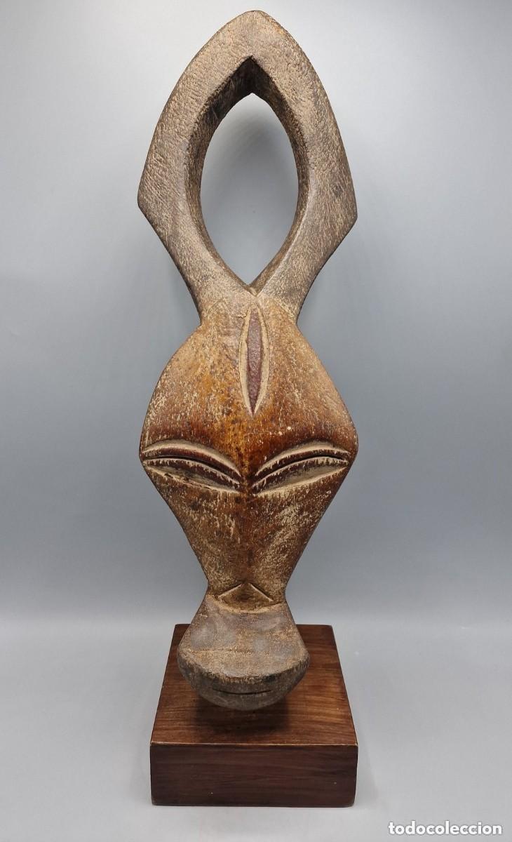 Kunst: M&Aacute;SCARA DE ANT&Iacute;LOPE. KWELE - Bakw&eacute;l&eacute; - Gab&oacute;n