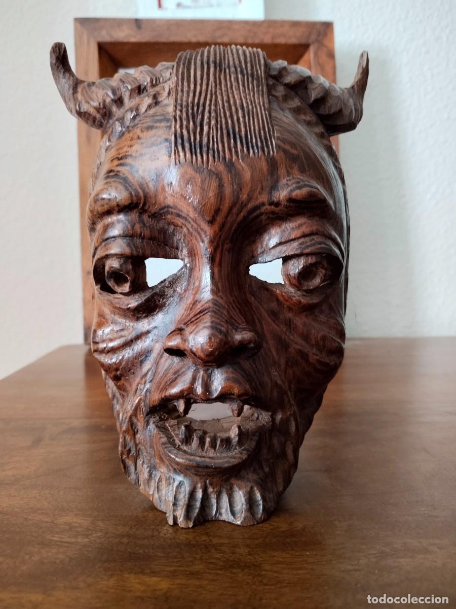 Art: Angola, M&aacute;scara del Maligno, Demonio. Sello de importaci&oacute;n.