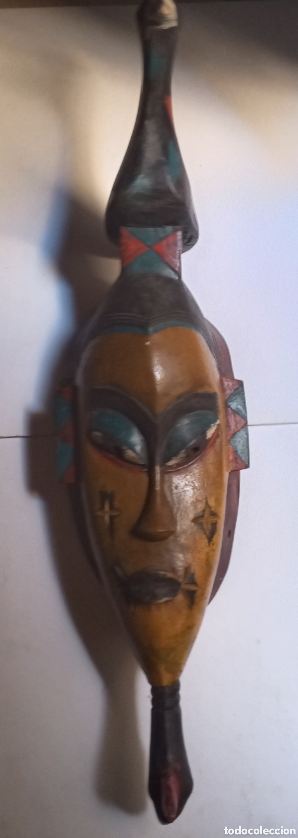 Arte: M&aacute;scara africana Guro