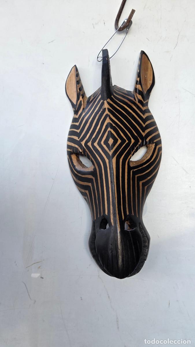 Arte: mascara de arte africano cebra