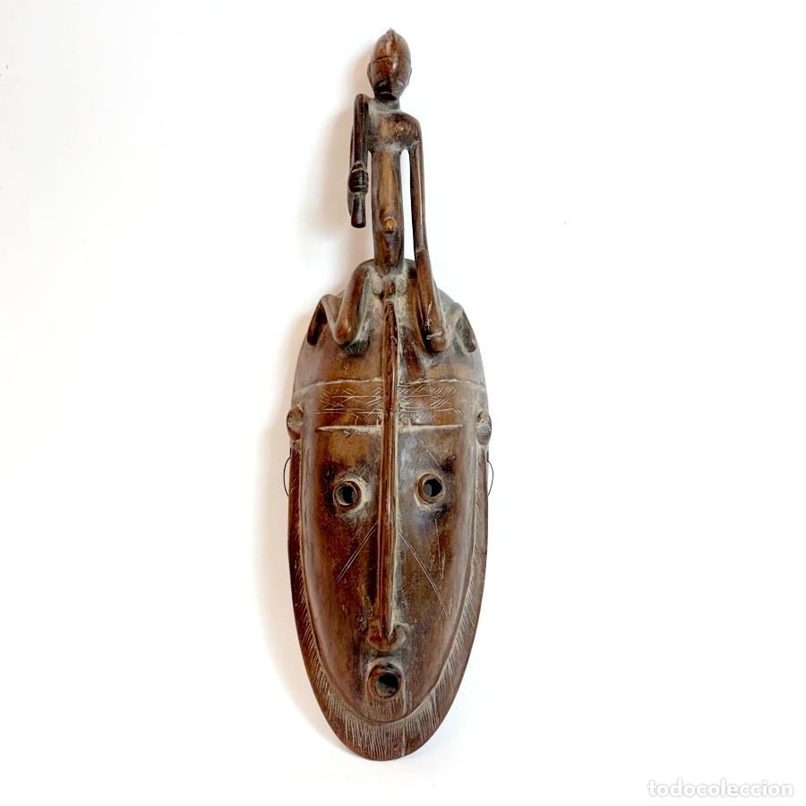 Arte: M&aacute;scara ceremonial N'tomo cultura Bambara
