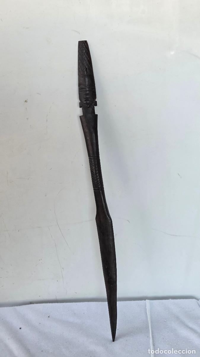 Arte: lanza o cuchillo de arte africano