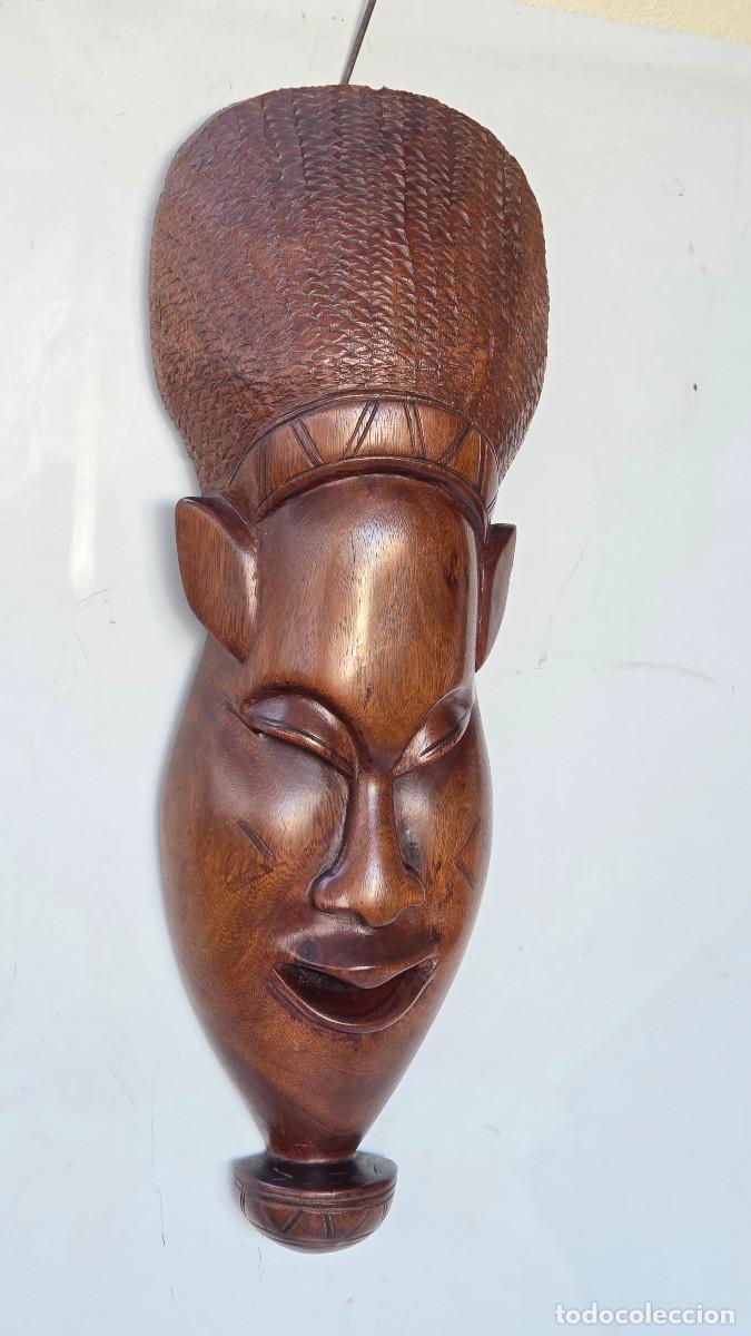 Arte: mascara africana de madera noble