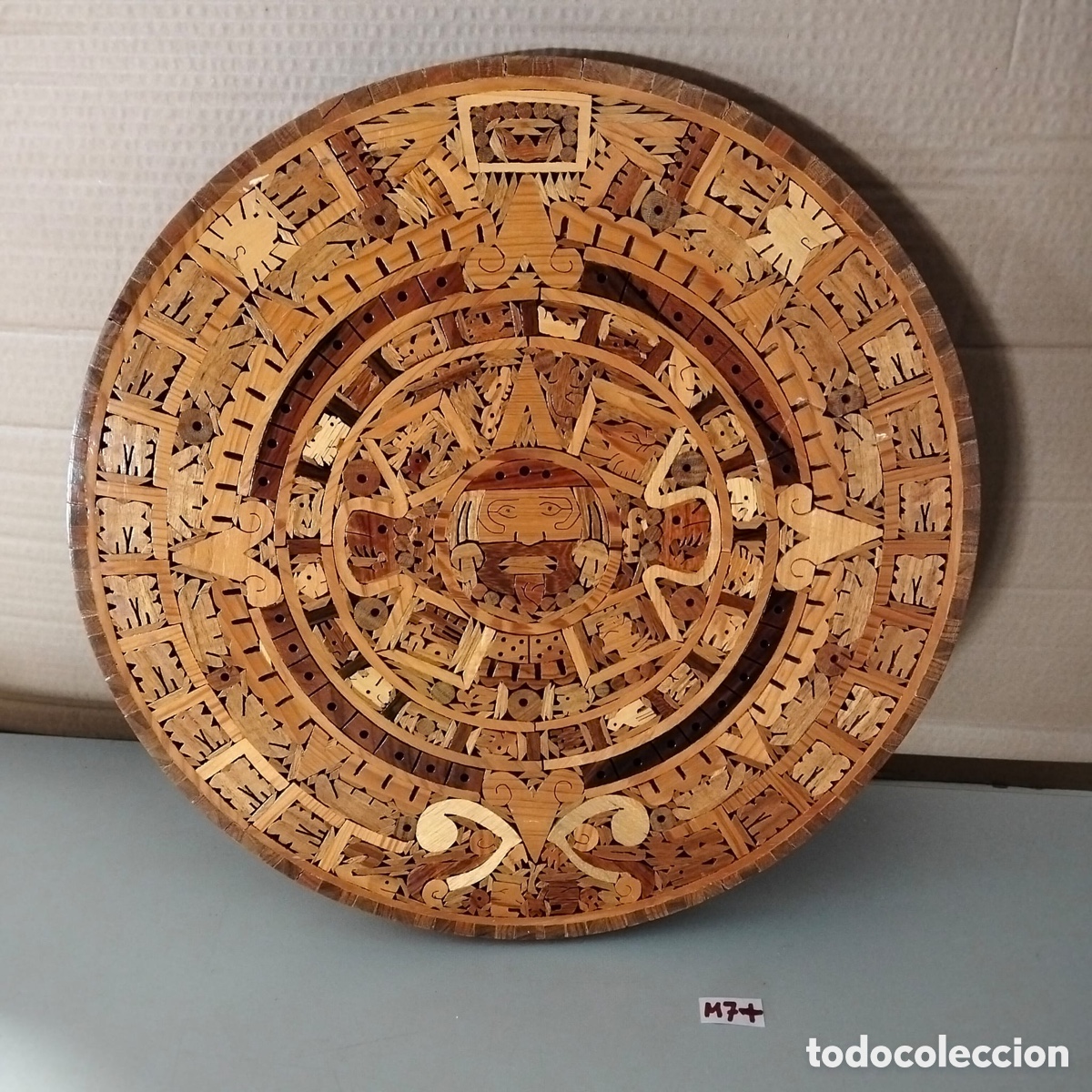Arte: Piedra del Sol. Calendario Azteca. Cuauhxicalli. Sun Stone. Aztec Calendar.