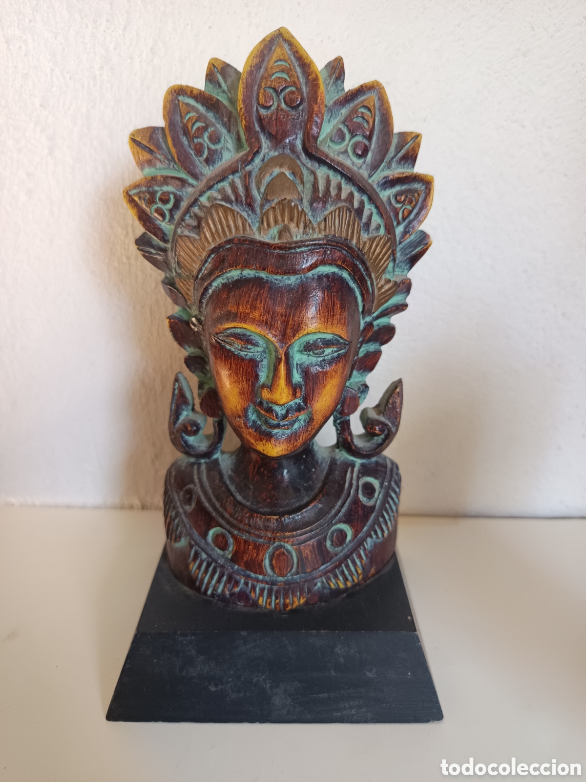 Art: Escultura HIND&Uacute; DEIDAD MUJER INDONESIA