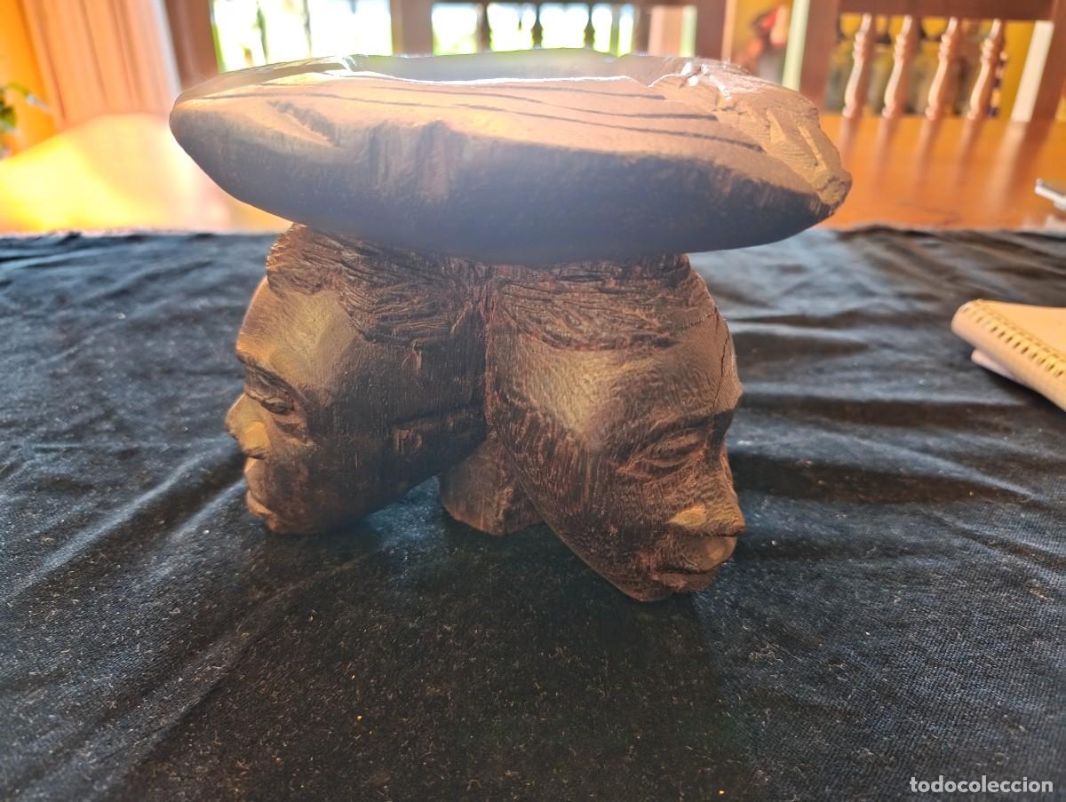 Arte: Antiguo recipiente cultura Bakuba siglo XIX