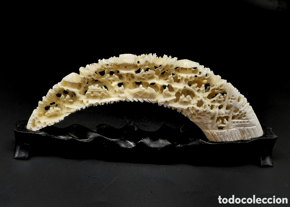 Arte: EXQUISITA TALLA ORIENTAL CALADA NATURAL QUE REPRESENTA ESCENA DE ALDEA TRADICIONAL