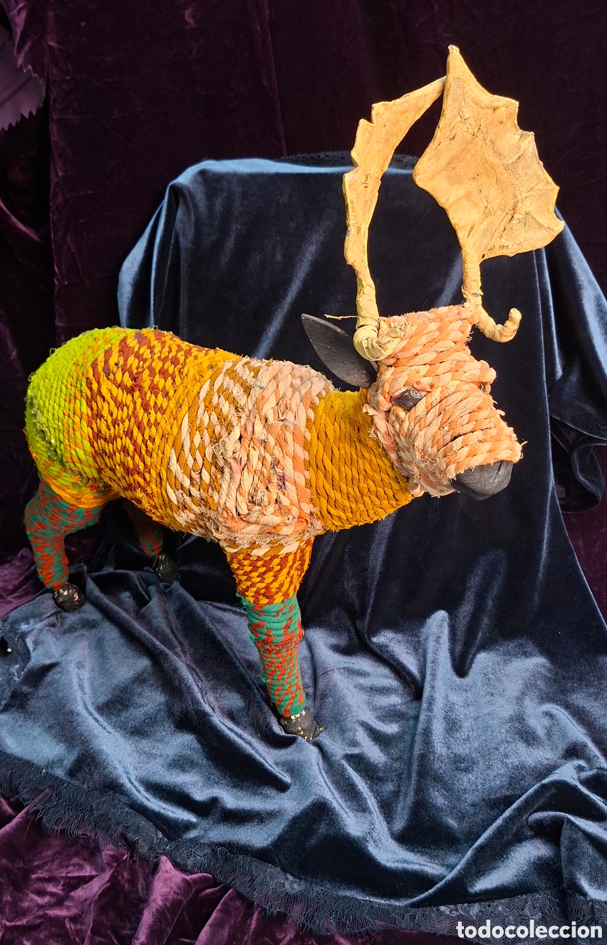 Arte: Escultura textil ciervo artesanal