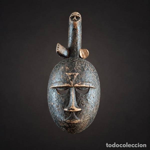 Arte: M&aacute;scara africana Eket Nigeria