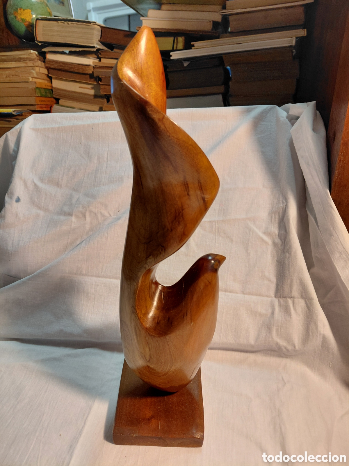 Arte: ESCULTURA PALOMA MADERA DE CAOBA.SIGLO XX.REPUBLICA DOMINICANA