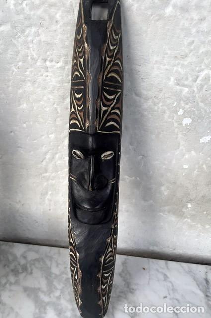 Arte: M&aacute;scara espiritual y ancestral de Papua Nueva Guinea. 36 x 6 cm