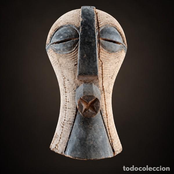 Arte: M&aacute;scara africana etnia Songye Kifwebe (Congo)