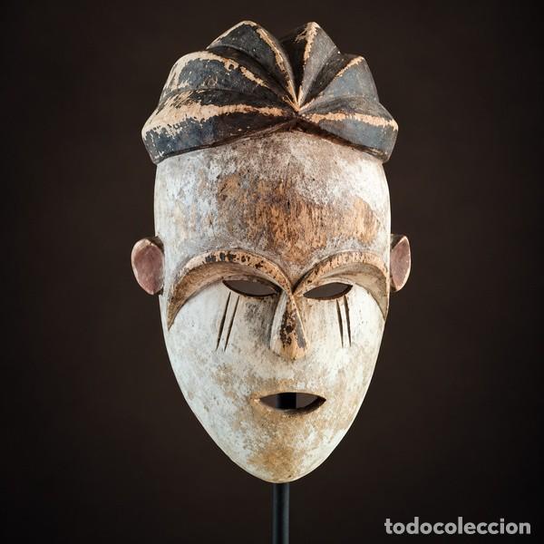 Arte: M&aacute;scara africana etnia Galoa / Tsogho (Gab&oacute;n)