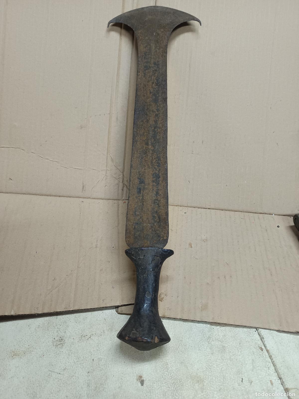 Arte: GRAN CUCHILLO CEREMONIAL AFRICANO IKAKALACA O KONDA, MONEDA, CONGO 52 CM. ARTE ETNICO