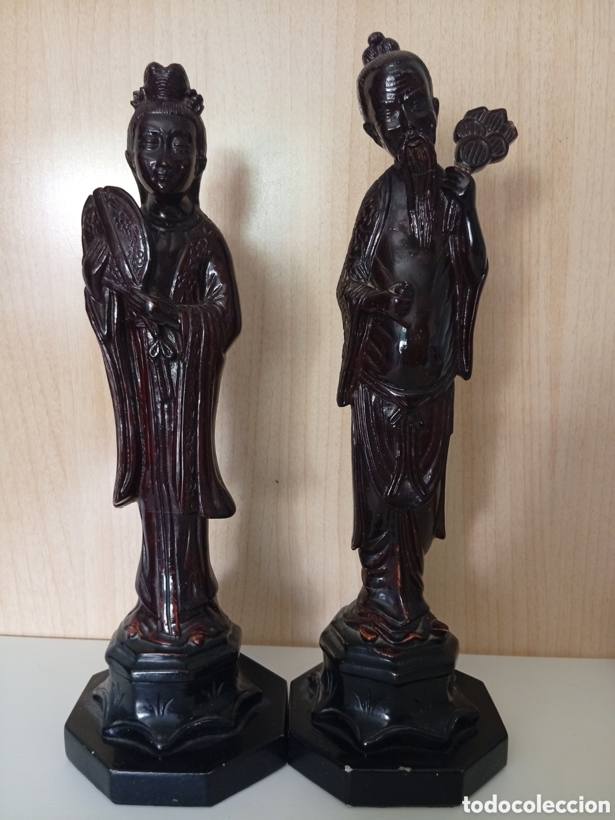 Arte: Pareja de figuras asi&aacute;ticas en madera