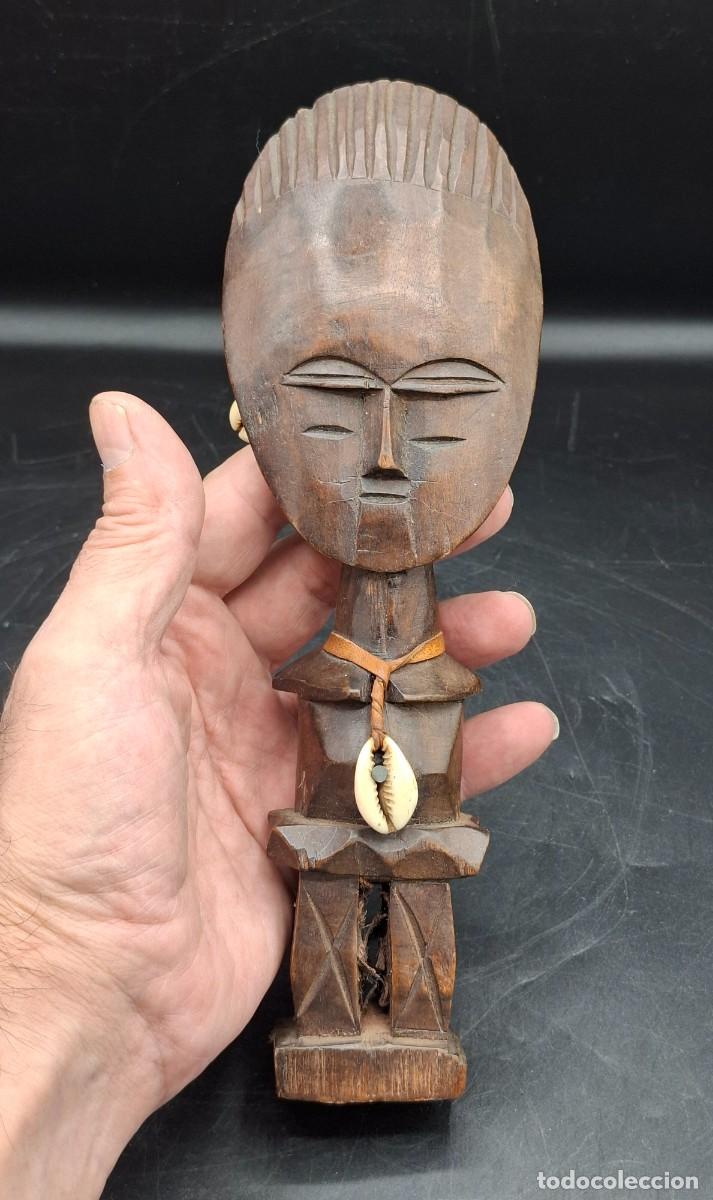 Kunst: Mu&ntilde;eca africana de la fertilidad Akuaba de Ghana