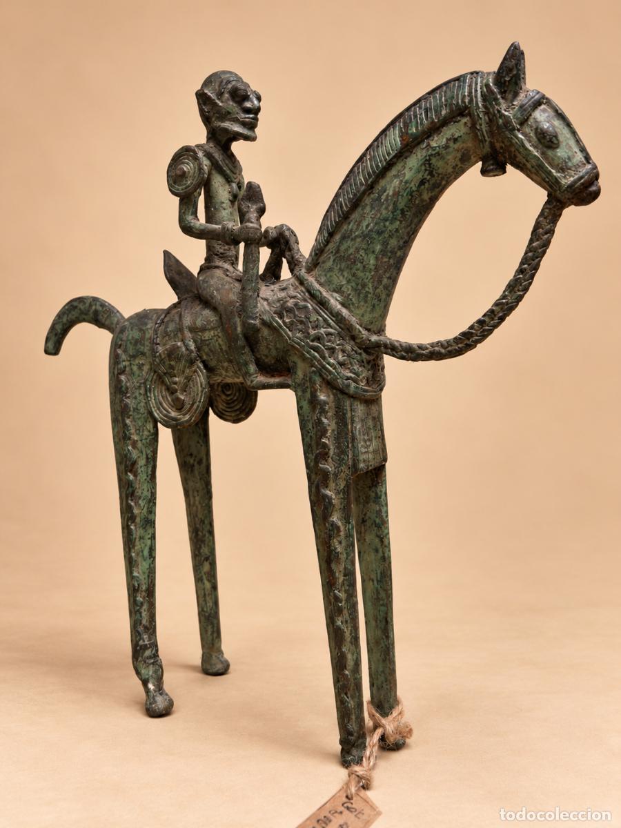 Arte: Caballero jinete Dog&oacute;n de Mali &middot; Bronce a la cera perdida