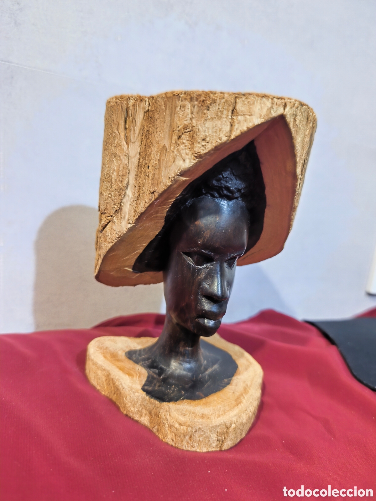 Arte: Escultura / Busto africano artesanal en madera de ebano