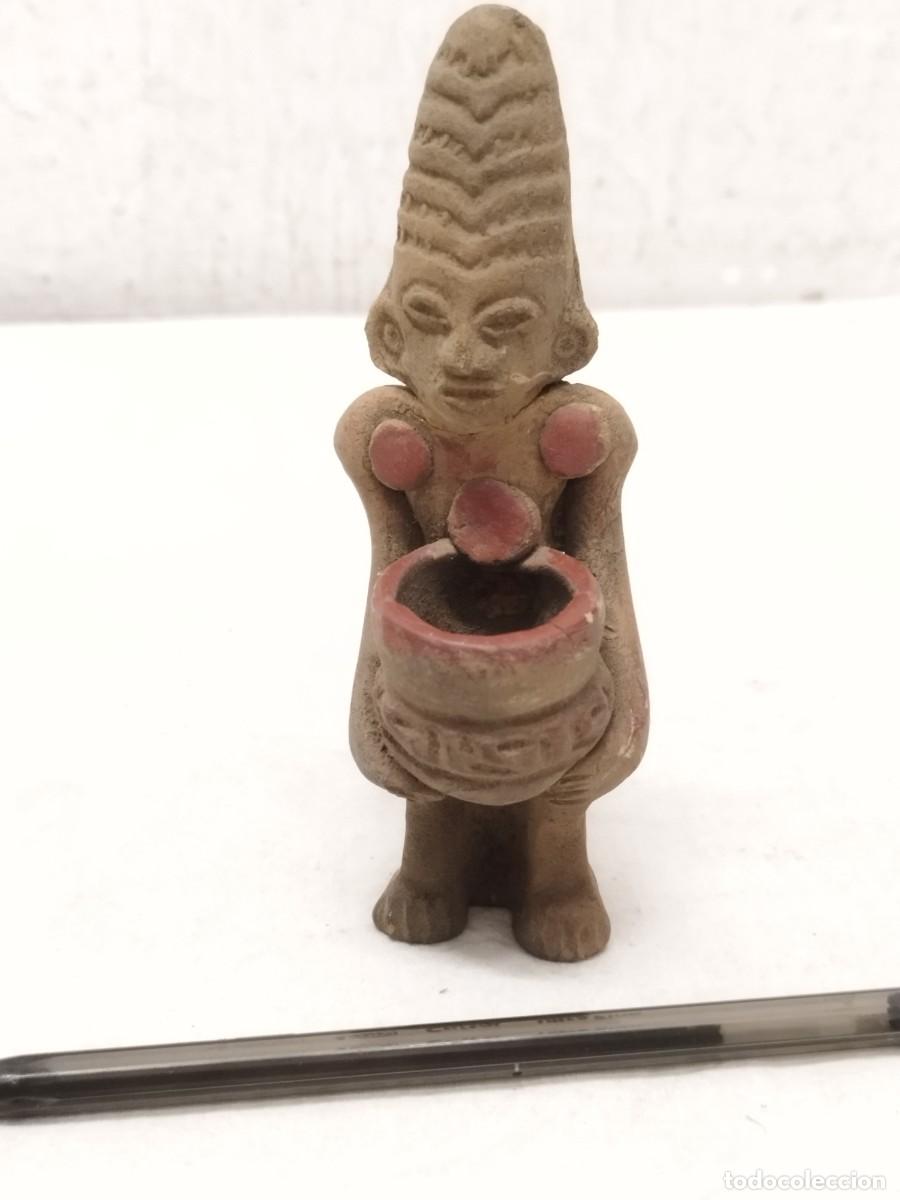 Arte: Antigua figura o escultura de cer&aacute;mica. Tipo precolombina de mediados sg. XX. Reparacion en cuello.