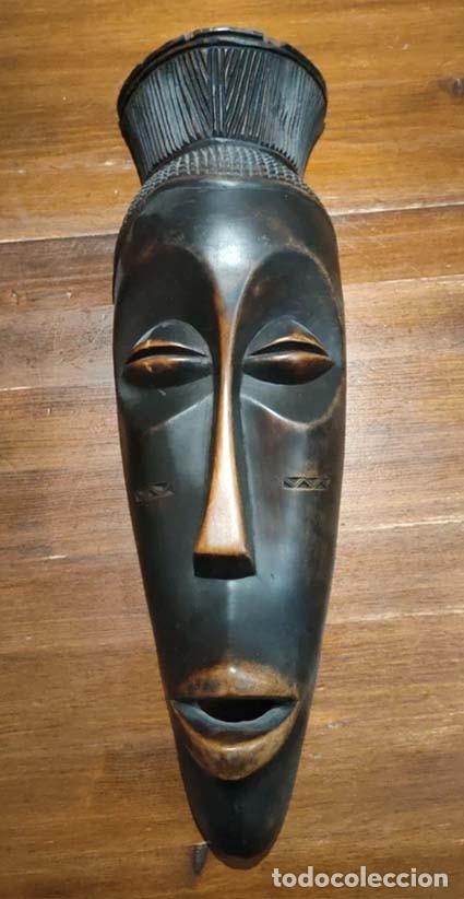 Arte: Mascara decorativa procedente de Zaire. 38 x 12 cm