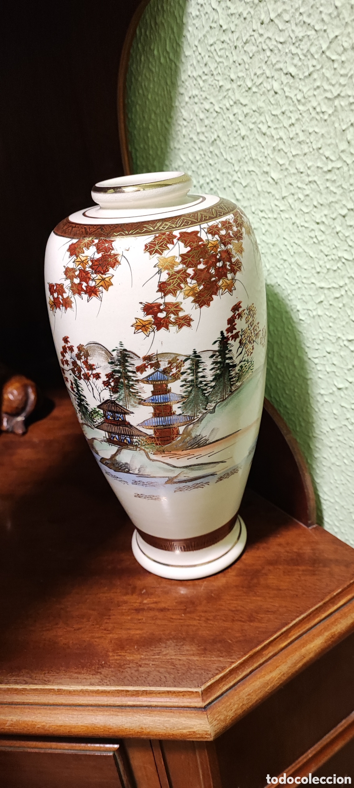 Arte: Jarr&oacute;n japon&eacute;s de porcelana Satsuma pintado a mano