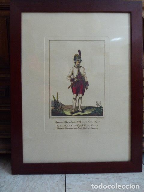 Art: GRABADO COLOREADO DE PIFANO DE FUSILEROS DEL REGIMIENTO DE INFANTERIA DE ARAGON.  45 X 55 CM MEDIDAS
