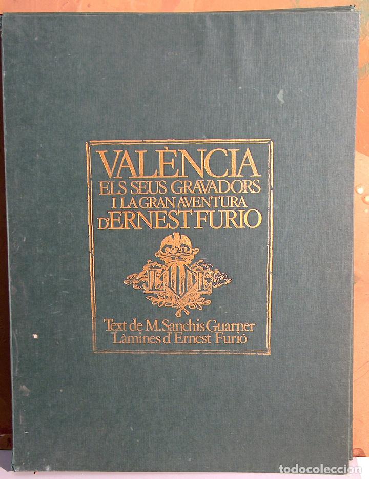 Art: solo Carpeta, Val&egrave;ncia seus gravadors i la gran aventura d&rsquo;Ernest Furi&oacute; Text de M.Sanchis Guarner,