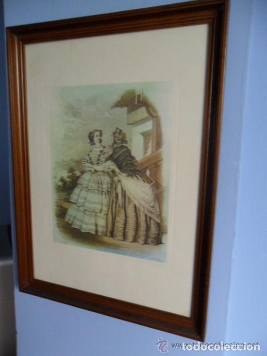 Arte: CUADRO CON ANTIGUO GRABADO A COLOR DE MODA DE &Eacute;POCA - Foto 2