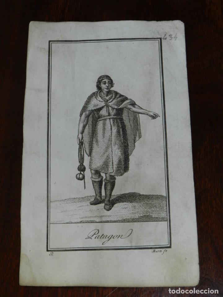 Arte: ANTIGUO GRABADO ETNOGRAFICO DE PATAGON. GRABADO POR MARTI, DIBUJADO POR R., MIDE 17 X 10,5 CMS.