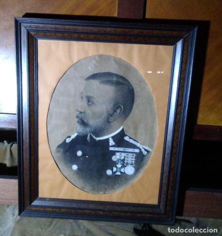 Art: FOTOGRABADO ANTIGUO MILITAR CAPITAN O CORONEL A.R.BORLADO 60 X 46