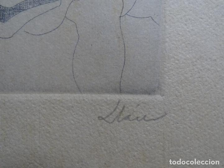 Arte: GRABADO DE TERESA LLACER. MUJER CON PERRO. - Foto 4