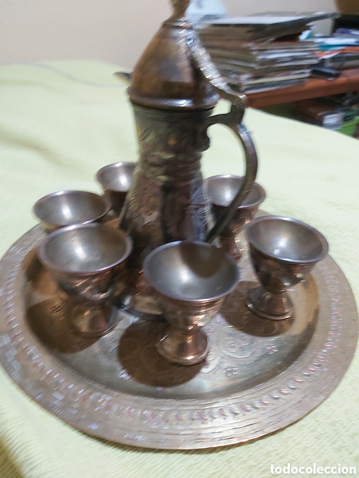 Kunst: JUEGO DE TE ENMETALES ALPACA COBRE LATON 6 COPITAS UNA TETERA Y UNA DANDEJA TODO CINCELADO CON UL