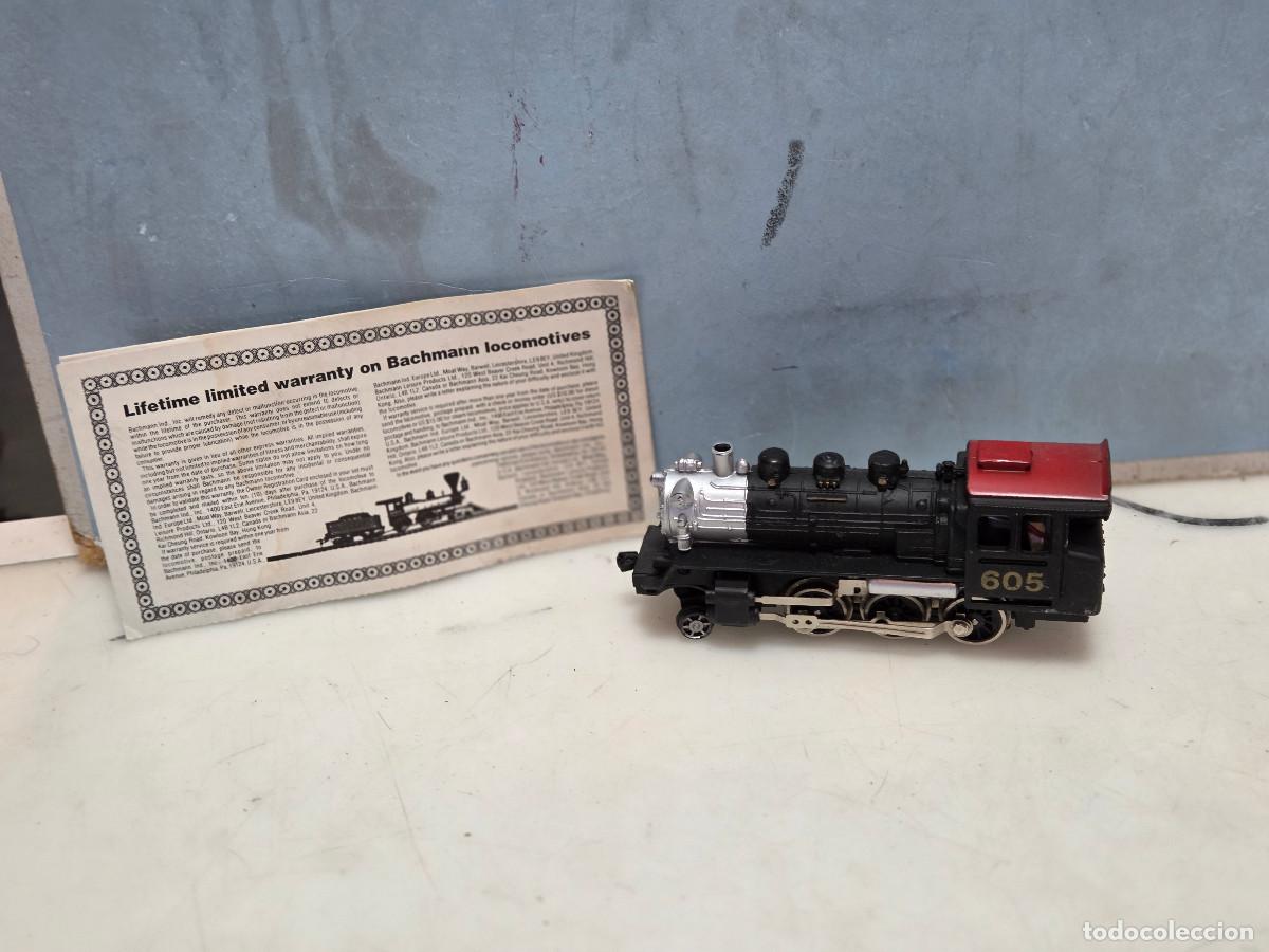 Arte: locomotora antigua de tren