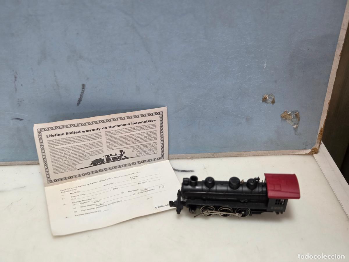 Arte: locomotora antigua de tren