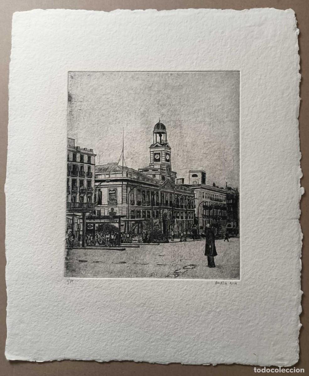 Arte: Amalia Avia (Toledo 1930-Madrid 2011) SOL grabado 30x25 papel 51x42 firma l&aacute;piz y /75 En buen estado
