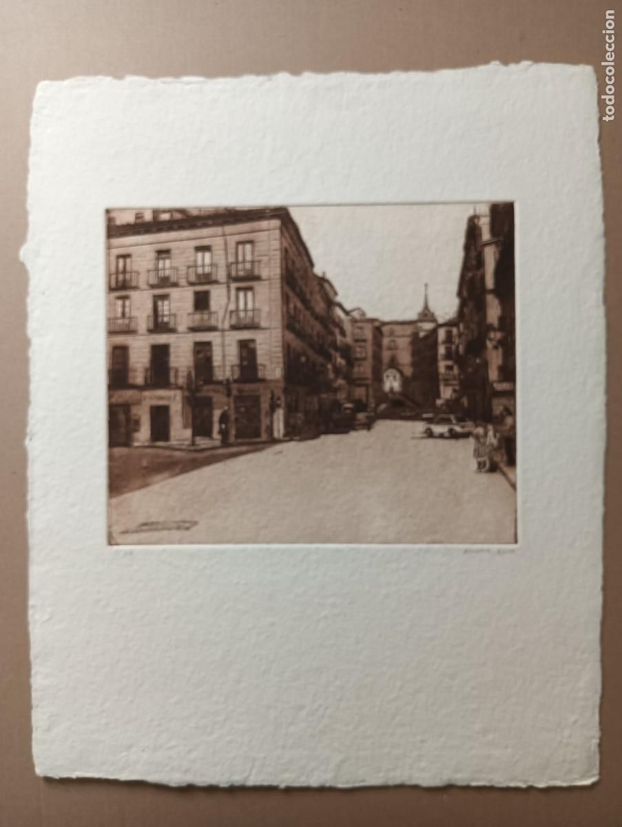Arte: Amalia Avia (Toledo 1930-Mad2011) calle Toledo grab 30x25 papel 51x42 firma l&aacute;piz y 1/75 Buen estado