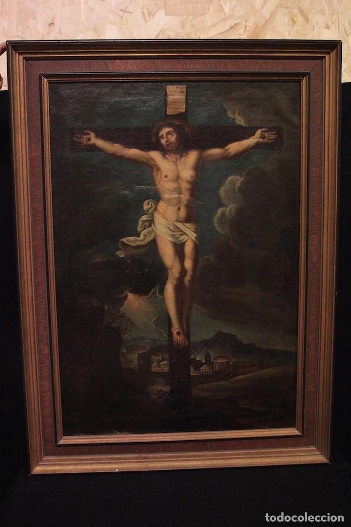 Arte: Pintura al &oacute;leo sobre lienzo que representa a Cristo Crucificado, siglo XVIII