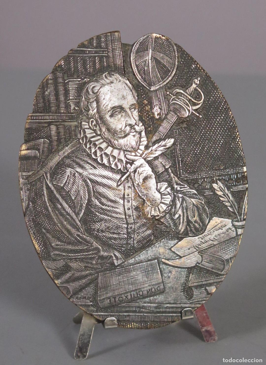 Arte: PLANCHA GRABADO CERVANTES ESCRIBIENDO EL QUIJOTE. FIRMADA. SIGLO XVIII-XIX