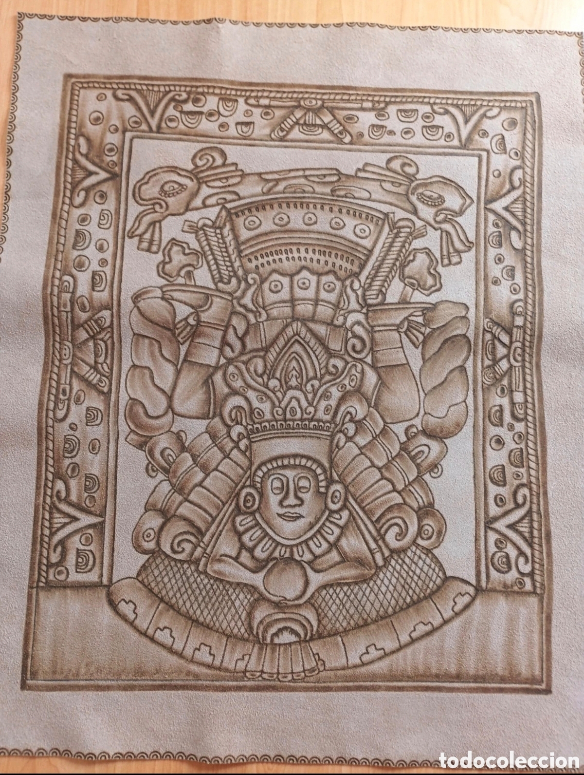 Arte: Precioso relieve o grabado artesanal sobre piel / ante con motivos de inspiraci&oacute;n mexicana