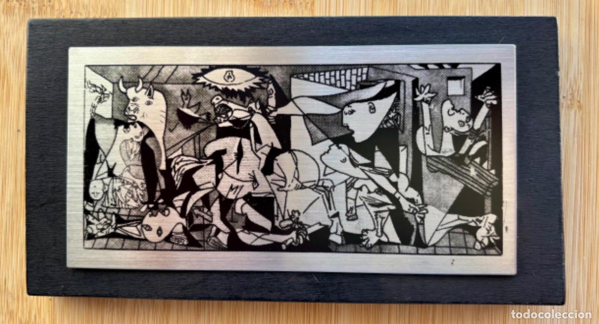 Arte: Grabado o serigraf&iacute;a del Guernica de Picasso.