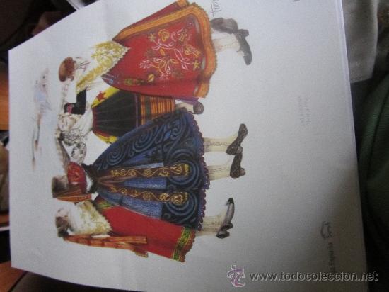 Kunst: GRUPO DE MUJERES ALISTANAS ATAVIADAS CON SU TRAJE REGIONAL. ZAMORA