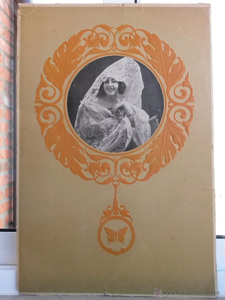 Arte: Carton de epoca a relieve antiguo de 30,5 x 45,7 cms