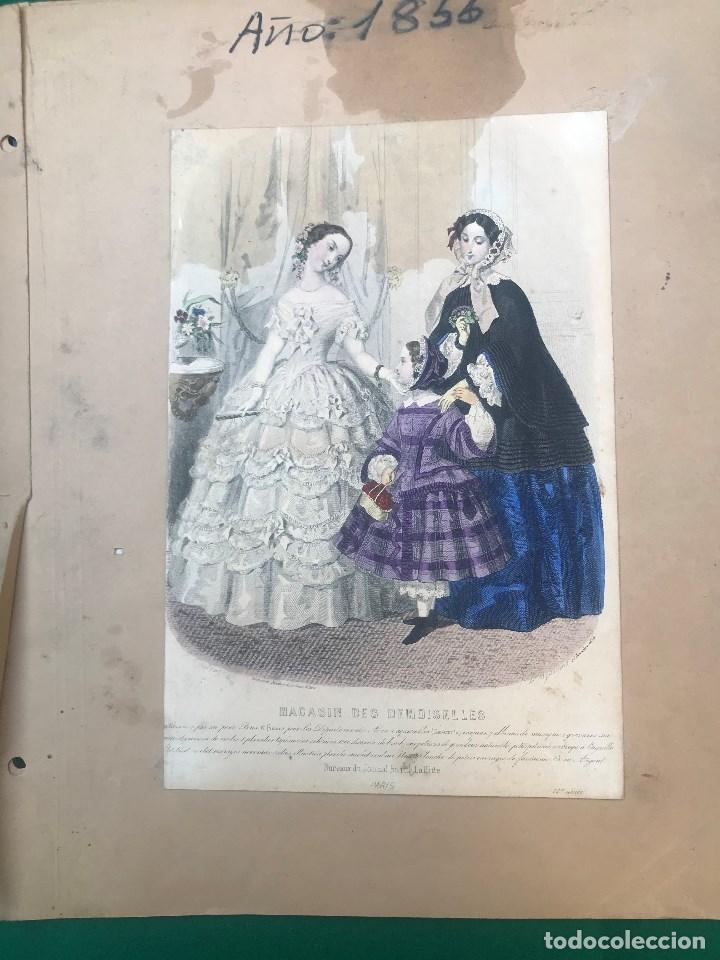 Art: AT50- ANTIGUA LAMINA DE DOS DAMAS Y UNA NI&Ntilde;A DE LA EPOCA MAGASIN DES DEMOISELLES DE 1.85