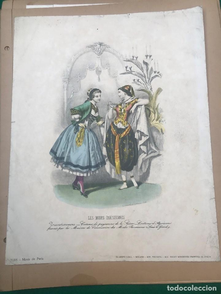 Art: AT50- ANTIGUA LAMINA DOS DAMAS DE EPOCA LES MODES PARISIENNES DE PARIS-