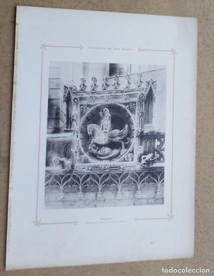 Art: BARCELONA - medall&oacute;n de la fachada lateral de la audiencia -- Monumento del arte espa&ntilde;ol